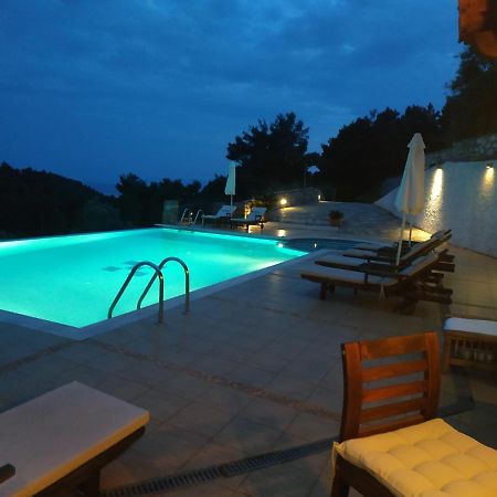 Skiathos Garden Cottages ภายนอก รูปภาพ