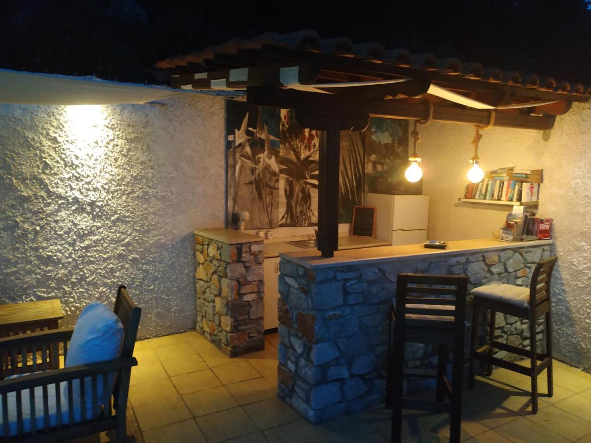 Skiathos Garden Cottages ภายนอก รูปภาพ