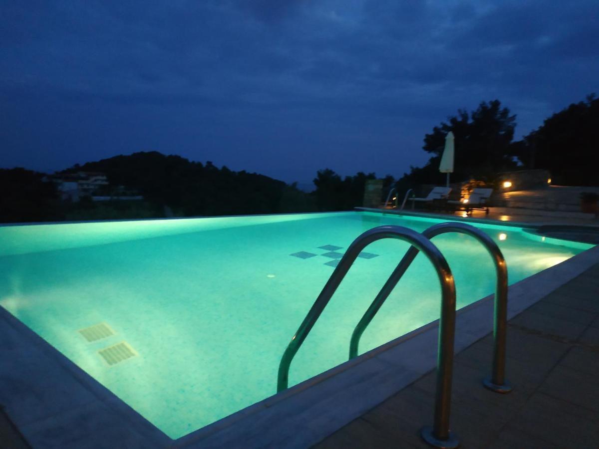 Skiathos Garden Cottages ภายนอก รูปภาพ
