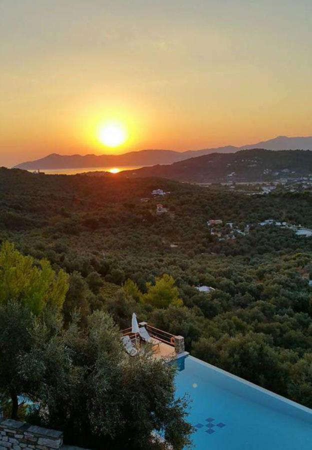 Skiathos Garden Cottages ภายนอก รูปภาพ