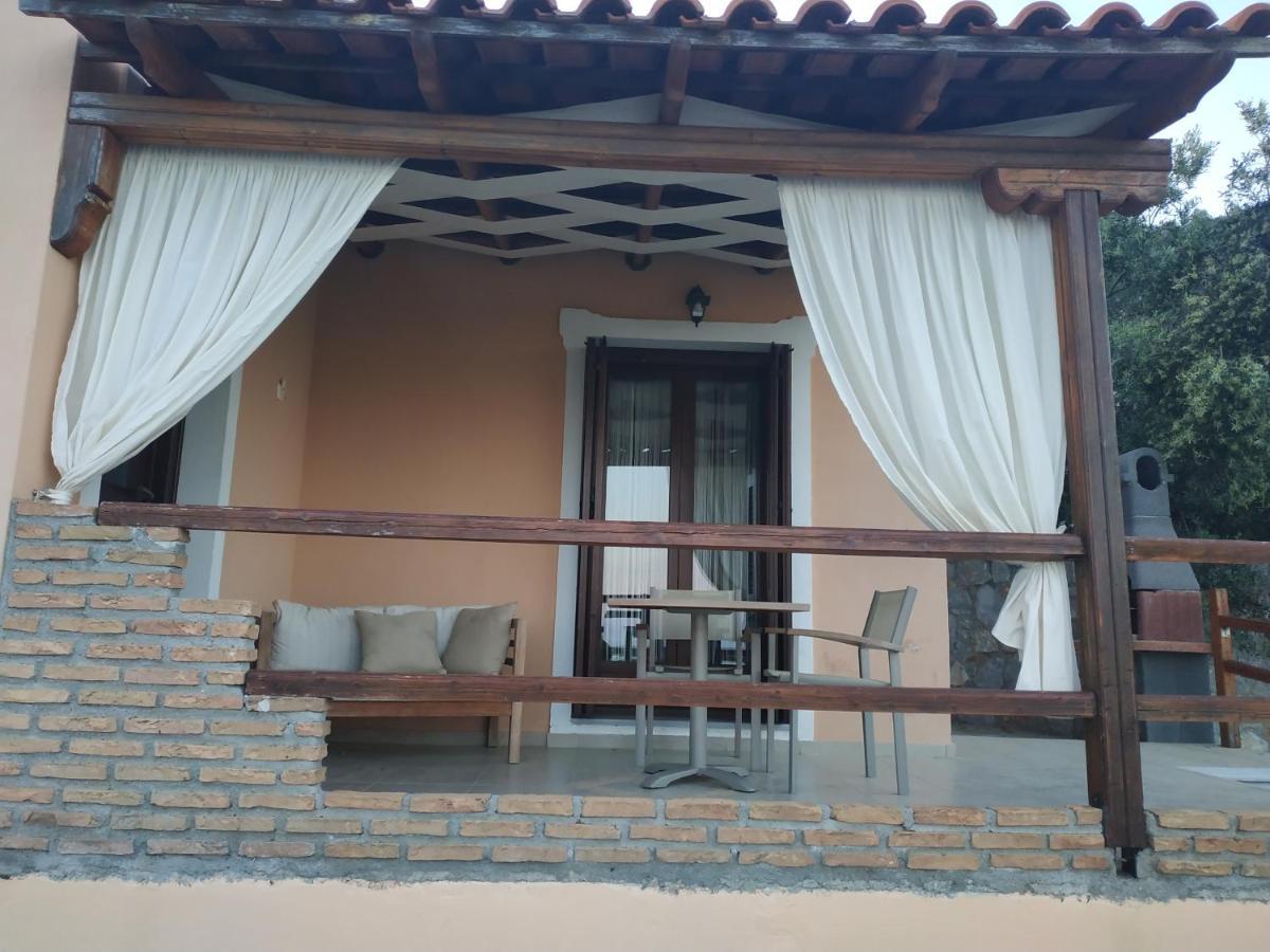 Skiathos Garden Cottages ภายนอก รูปภาพ