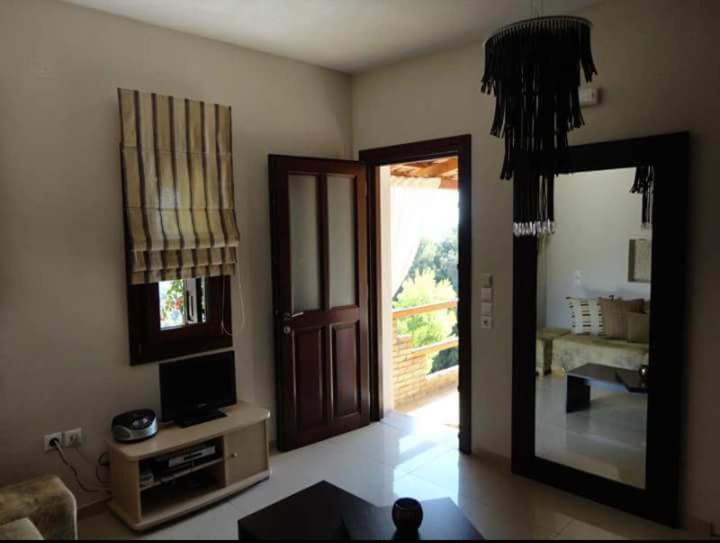 Skiathos Garden Cottages ภายนอก รูปภาพ